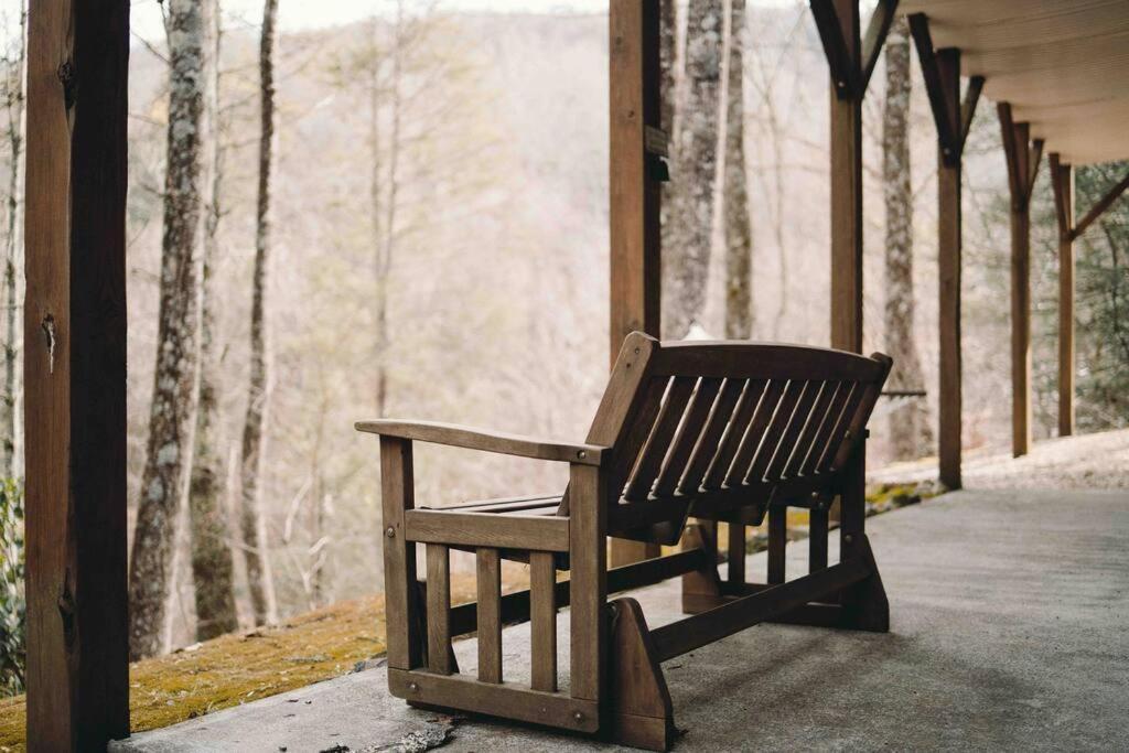 Serene & Cozy - Peaceful View - Fireplace - Creek Fleetwood Bagian luar foto